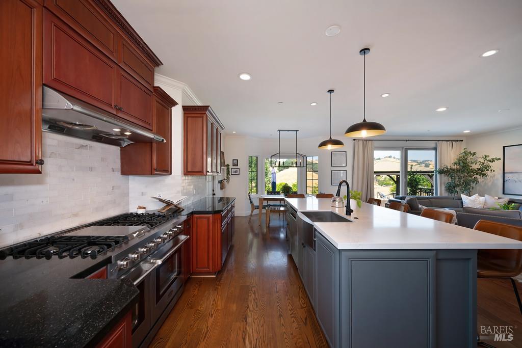 Detail Gallery Image 25 of 99 For 4050 English Oaks Dr, Vacaville,  CA 95688 - 5 Beds | 5 Baths