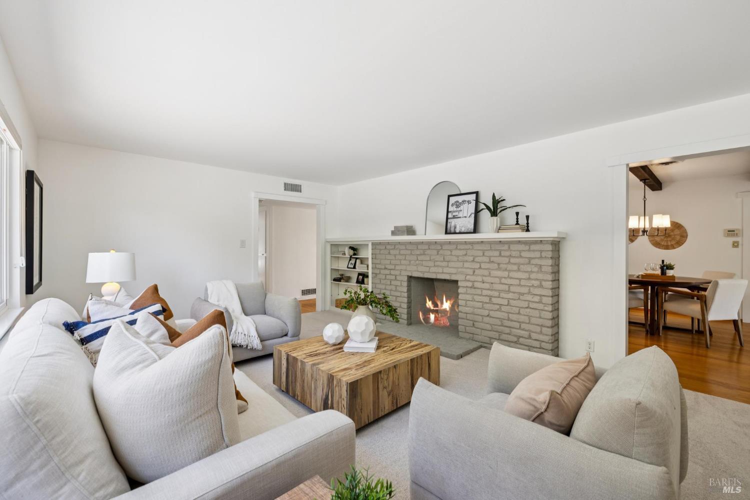Detail Gallery Image 8 of 44 For 340 Alameda De La Loma Unkn, Novato,  CA 94949 - 3 Beds | 2 Baths