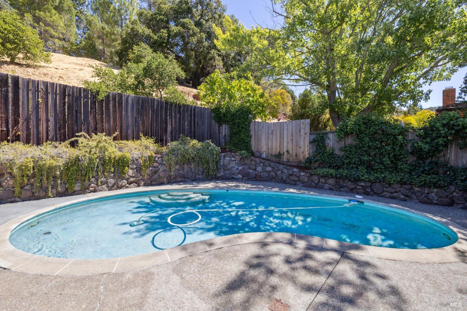 Detail Gallery Image 42 of 44 For 340 Alameda De La Loma Unkn, Novato,  CA 94949 - 3 Beds | 2 Baths