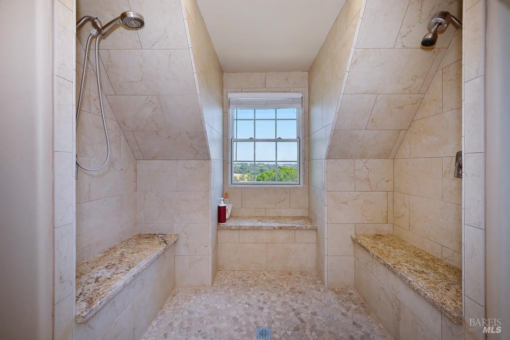 Detail Gallery Image 45 of 99 For 4050 English Oaks Dr, Vacaville,  CA 95688 - 5 Beds | 5 Baths