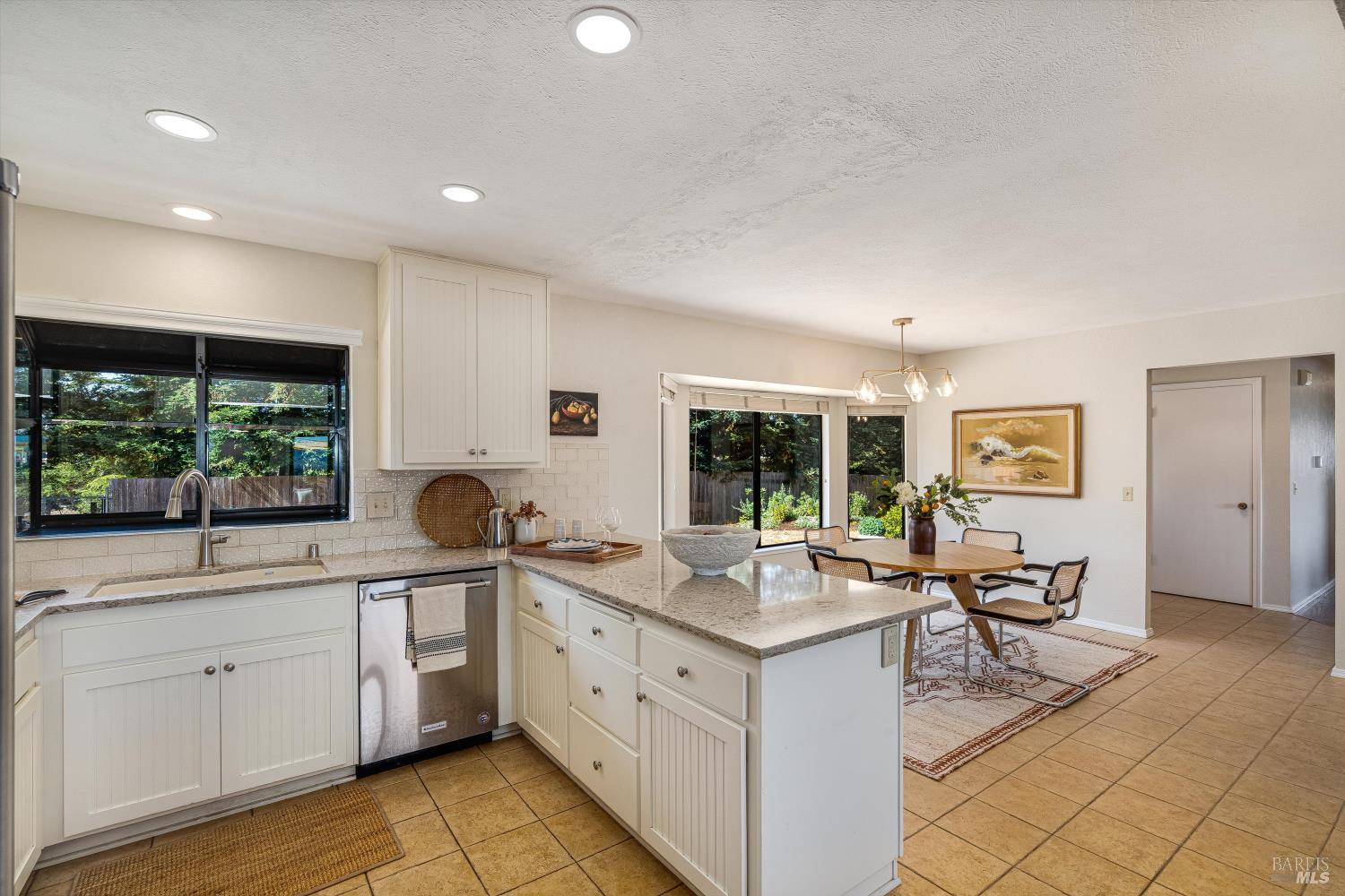 Detail Gallery Image 16 of 60 For 8962 Cypress Ave, Cotati,  CA 94931 - 3 Beds | 2/1 Baths