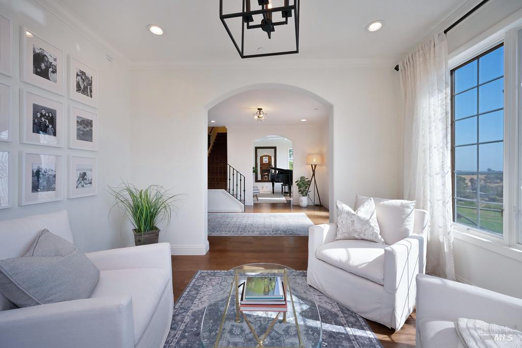 Detail Gallery Image 13 of 99 For 4050 English Oaks Dr, Vacaville,  CA 95688 - 5 Beds | 5 Baths