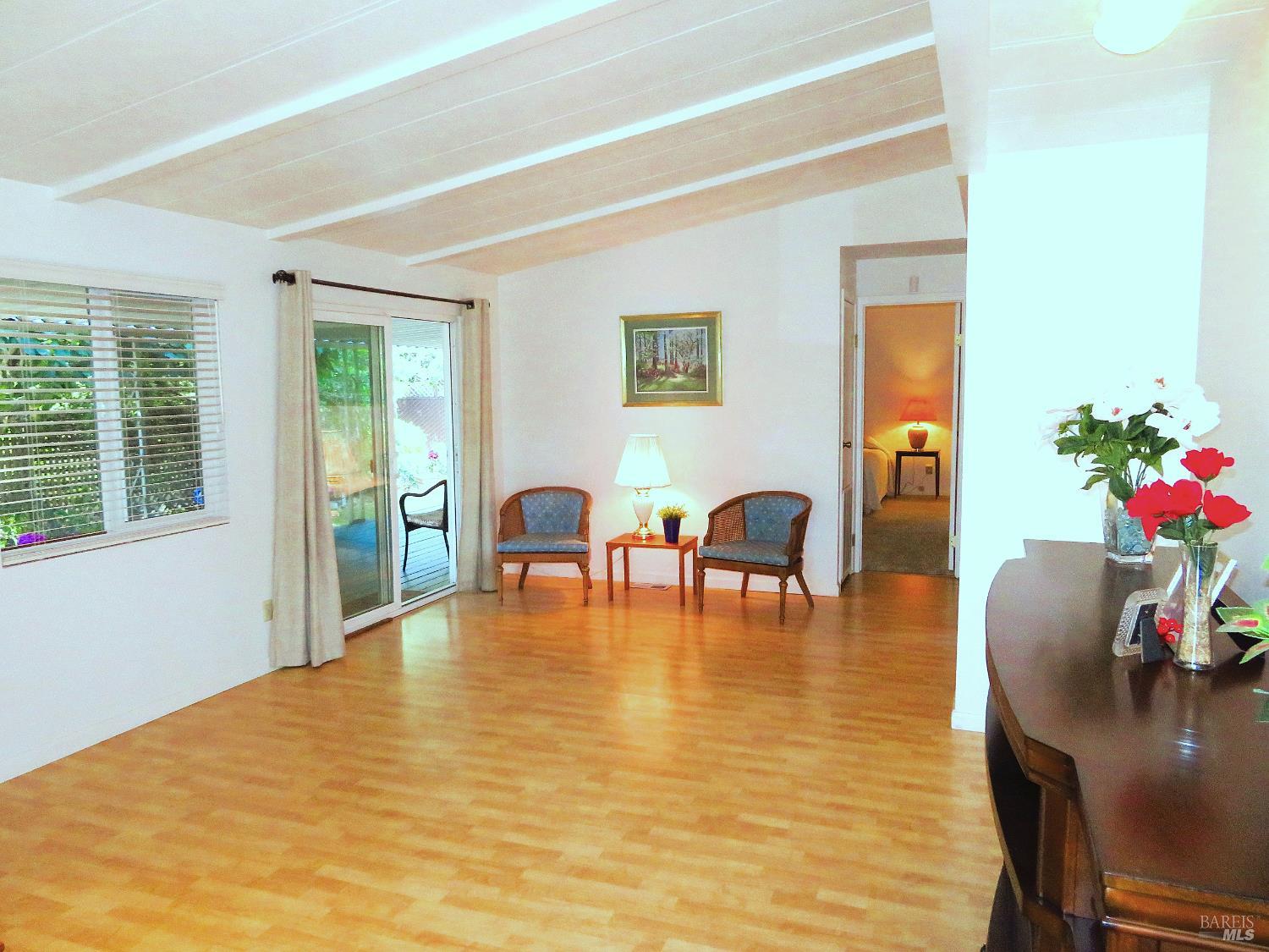 Detail Gallery Image 8 of 21 For 1945 Piner Rd 105, Santa Rosa,  CA 95403 - 2 Beds | 2 Baths