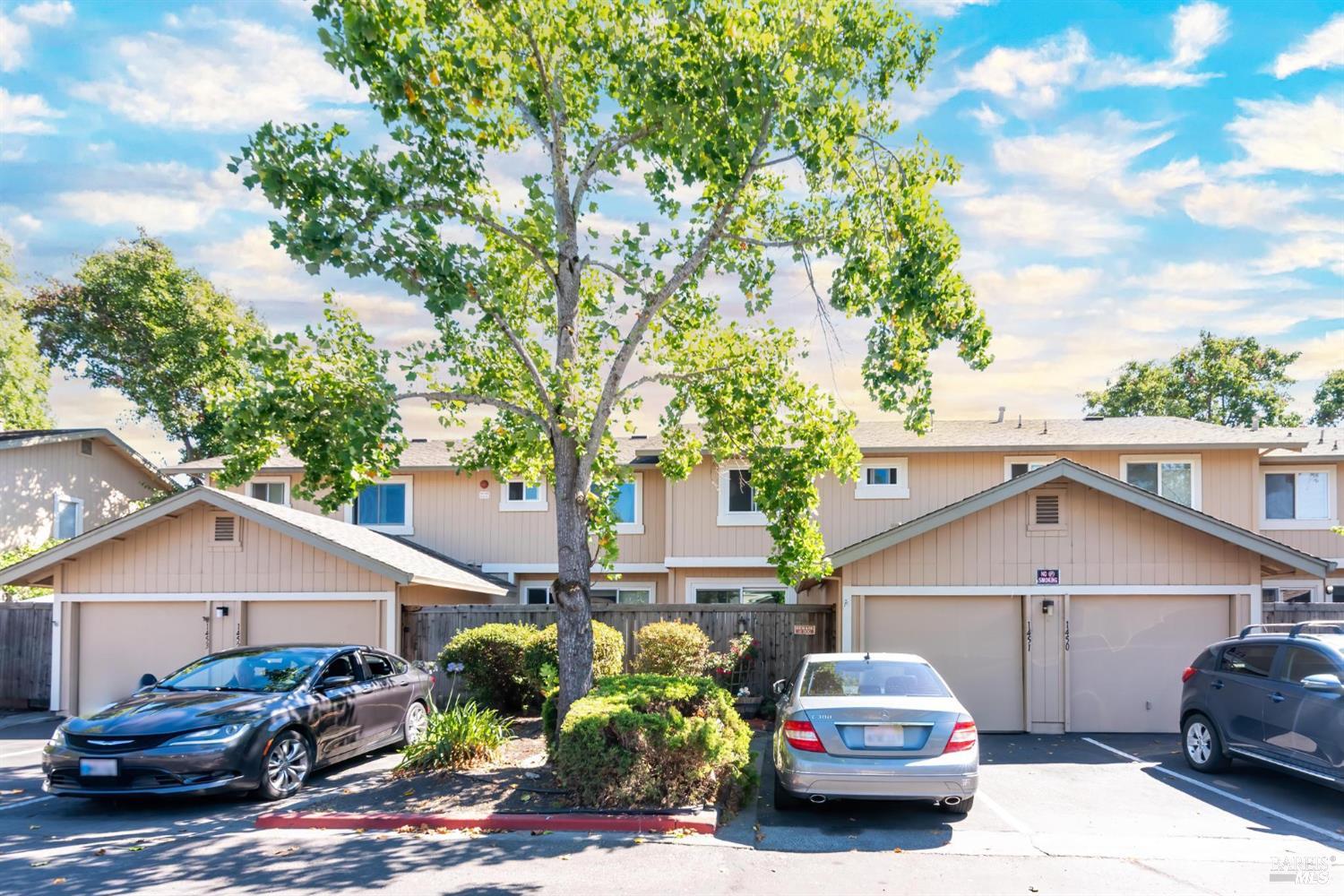 Detail Gallery Image 1 of 26 For 1451 Gold Way, Rohnert Park,  CA 94928 - 3 Beds | 1/1 Baths