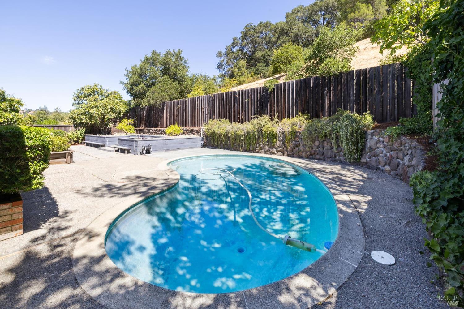 Detail Gallery Image 43 of 44 For 340 Alameda De La Loma Unkn, Novato,  CA 94949 - 3 Beds | 2 Baths