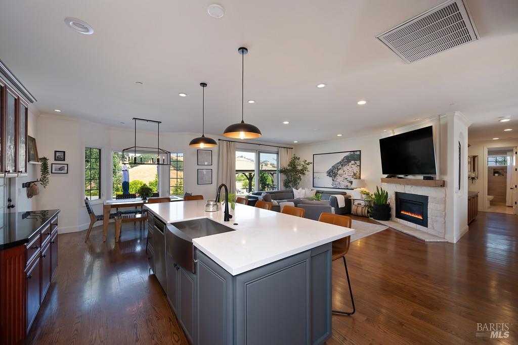 Detail Gallery Image 26 of 99 For 4050 English Oaks Dr, Vacaville,  CA 95688 - 5 Beds | 5 Baths