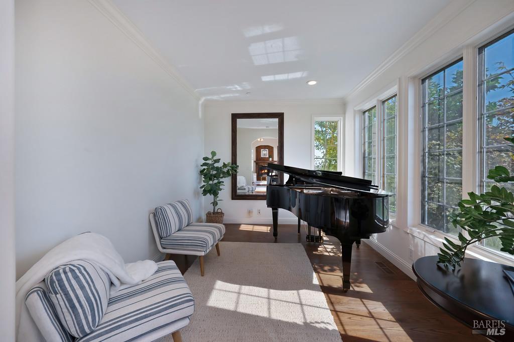 Detail Gallery Image 10 of 99 For 4050 English Oaks Dr, Vacaville,  CA 95688 - 5 Beds | 5 Baths