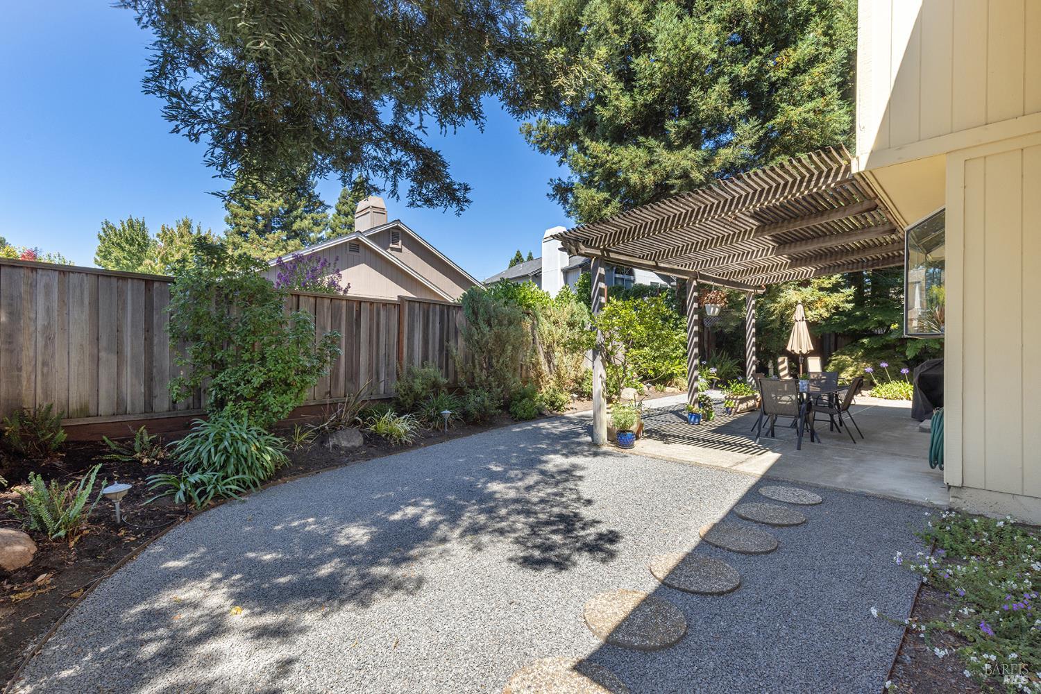 Detail Gallery Image 15 of 17 For 66 Noonan Ranch Cir, Santa Rosa,  CA 95403 - 3 Beds | 2/1 Baths