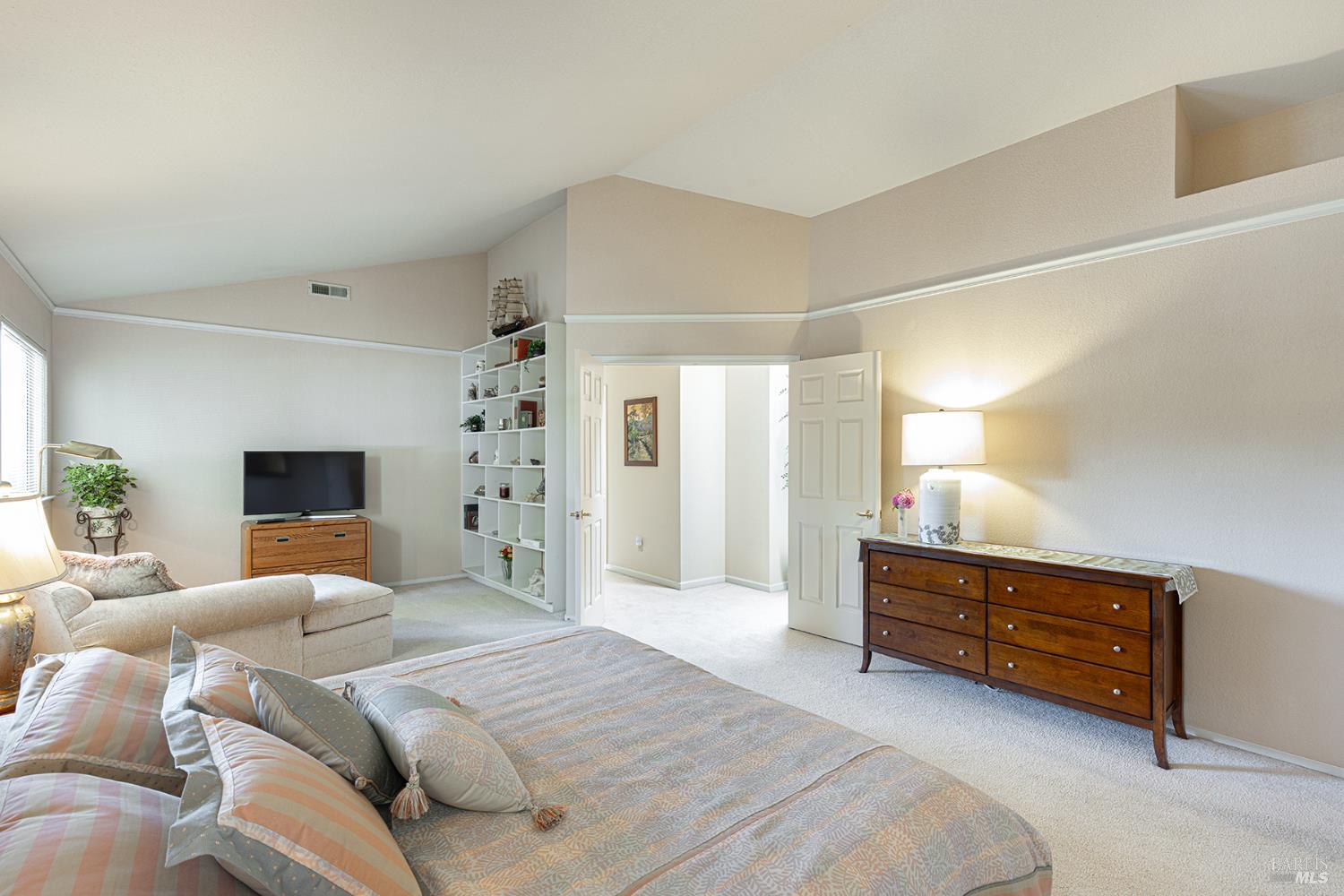 Detail Gallery Image 9 of 17 For 66 Noonan Ranch Cir, Santa Rosa,  CA 95403 - 3 Beds | 2/1 Baths