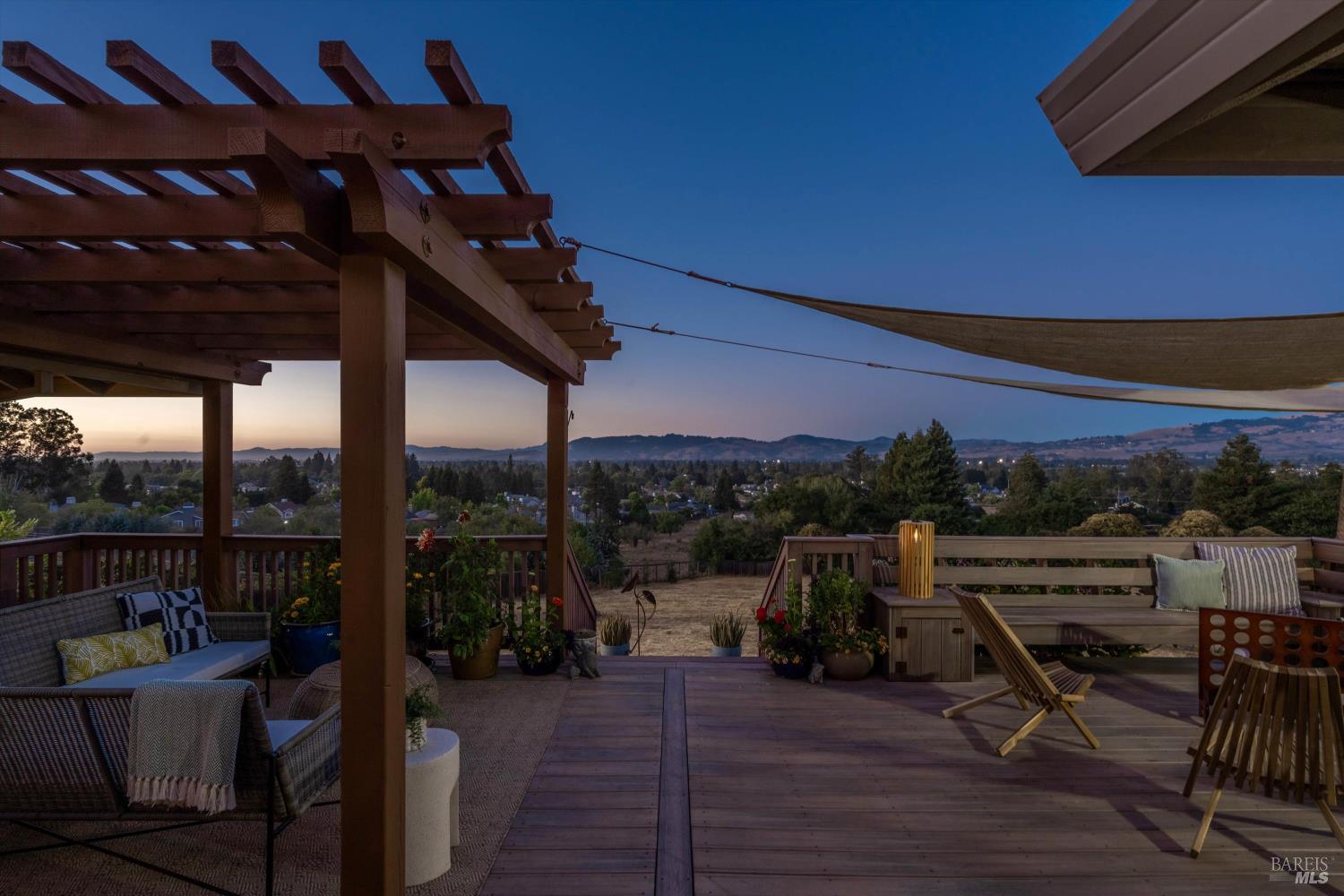 Detail Gallery Image 44 of 60 For 8962 Cypress Ave, Cotati,  CA 94931 - 3 Beds | 2/1 Baths