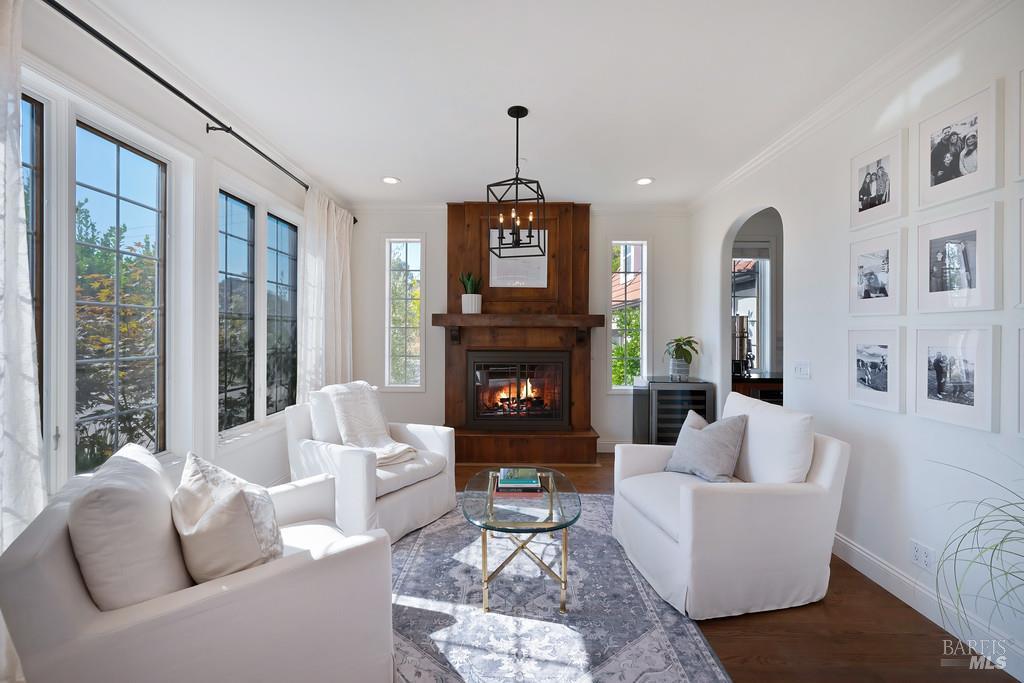 Detail Gallery Image 11 of 99 For 4050 English Oaks Dr, Vacaville,  CA 95688 - 5 Beds | 5 Baths
