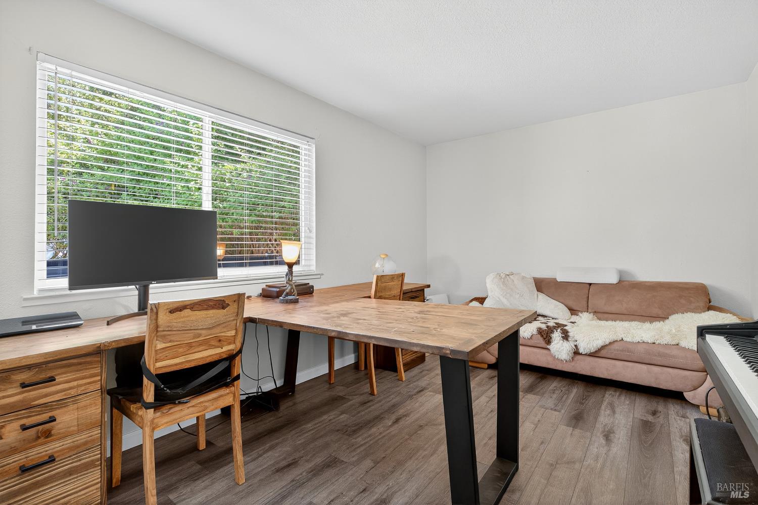 Detail Gallery Image 28 of 58 For 920 N Lincoln St, Dixon,  CA 95620 - 4 Beds | 2 Baths