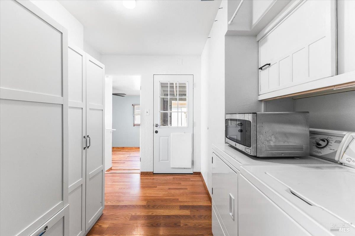 Detail Gallery Image 23 of 33 For 2420 Lomitas Ave, Santa Rosa,  CA 95404 - 4 Beds | 2 Baths