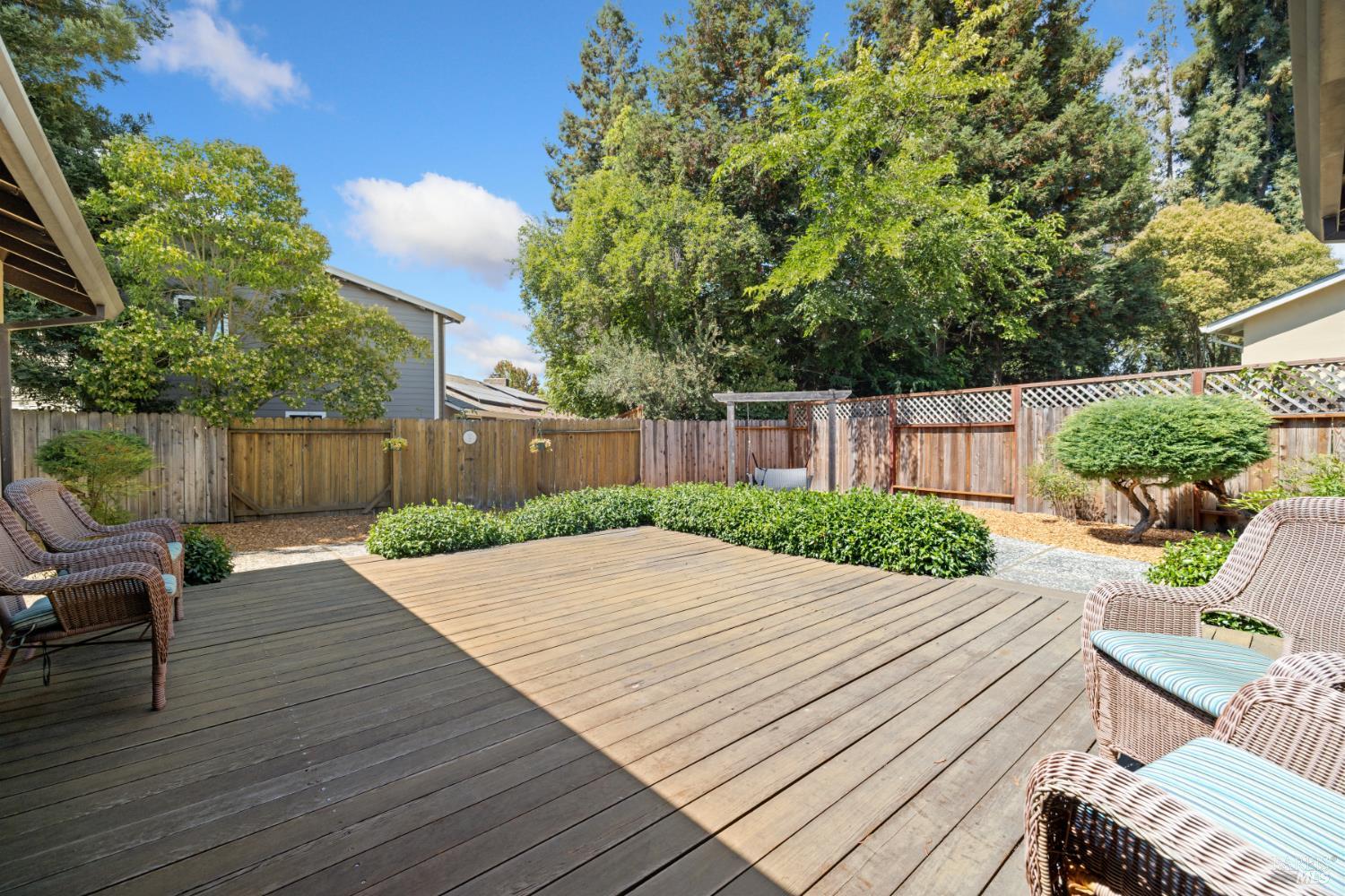Detail Gallery Image 35 of 42 For 2014 Crinella Dr, Petaluma,  CA 94954 - 4 Beds | 2 Baths