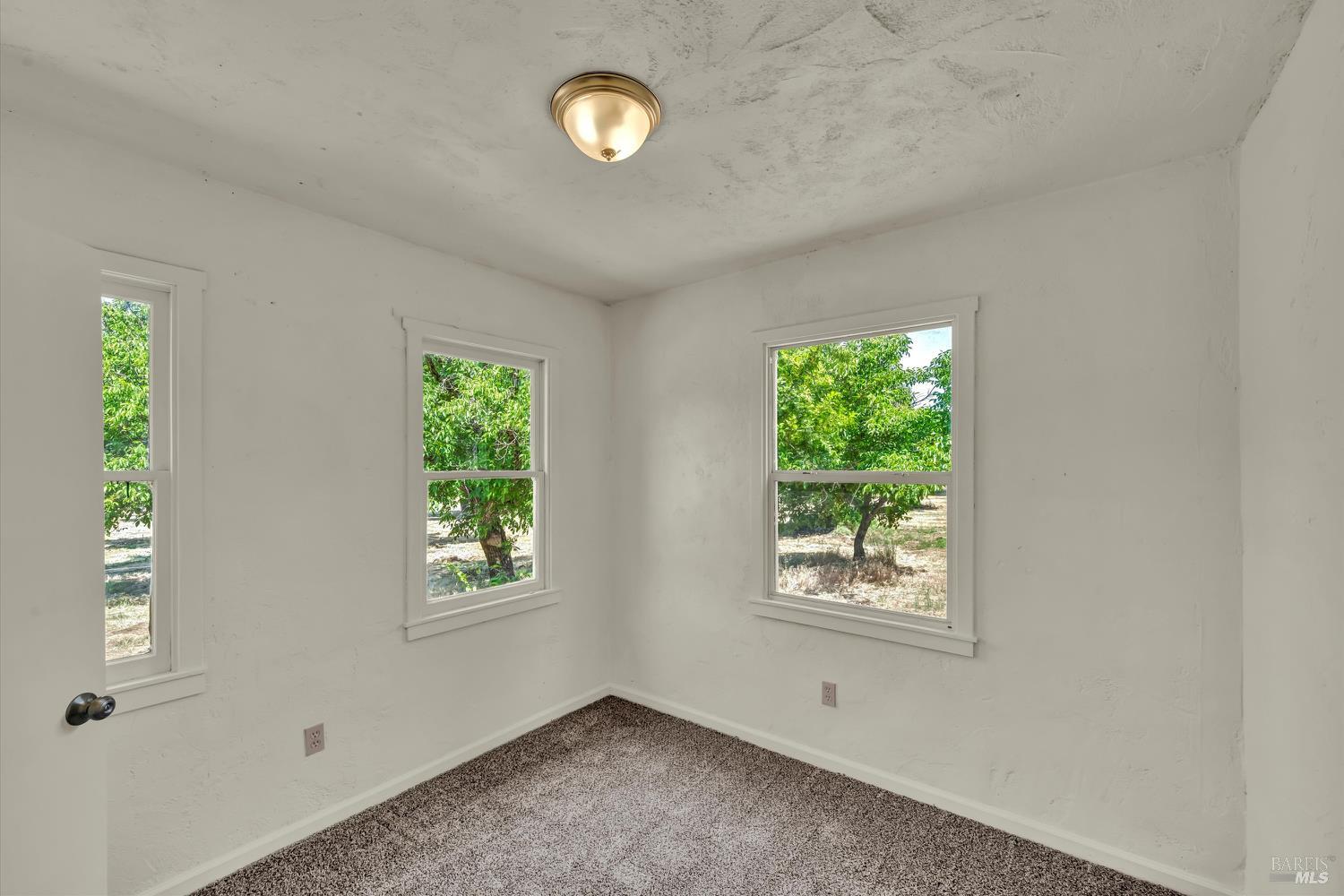 Detail Gallery Image 10 of 50 For 22550 Shady Grove Rd, Middletown,  CA 95461 - 3 Beds | 1 Baths