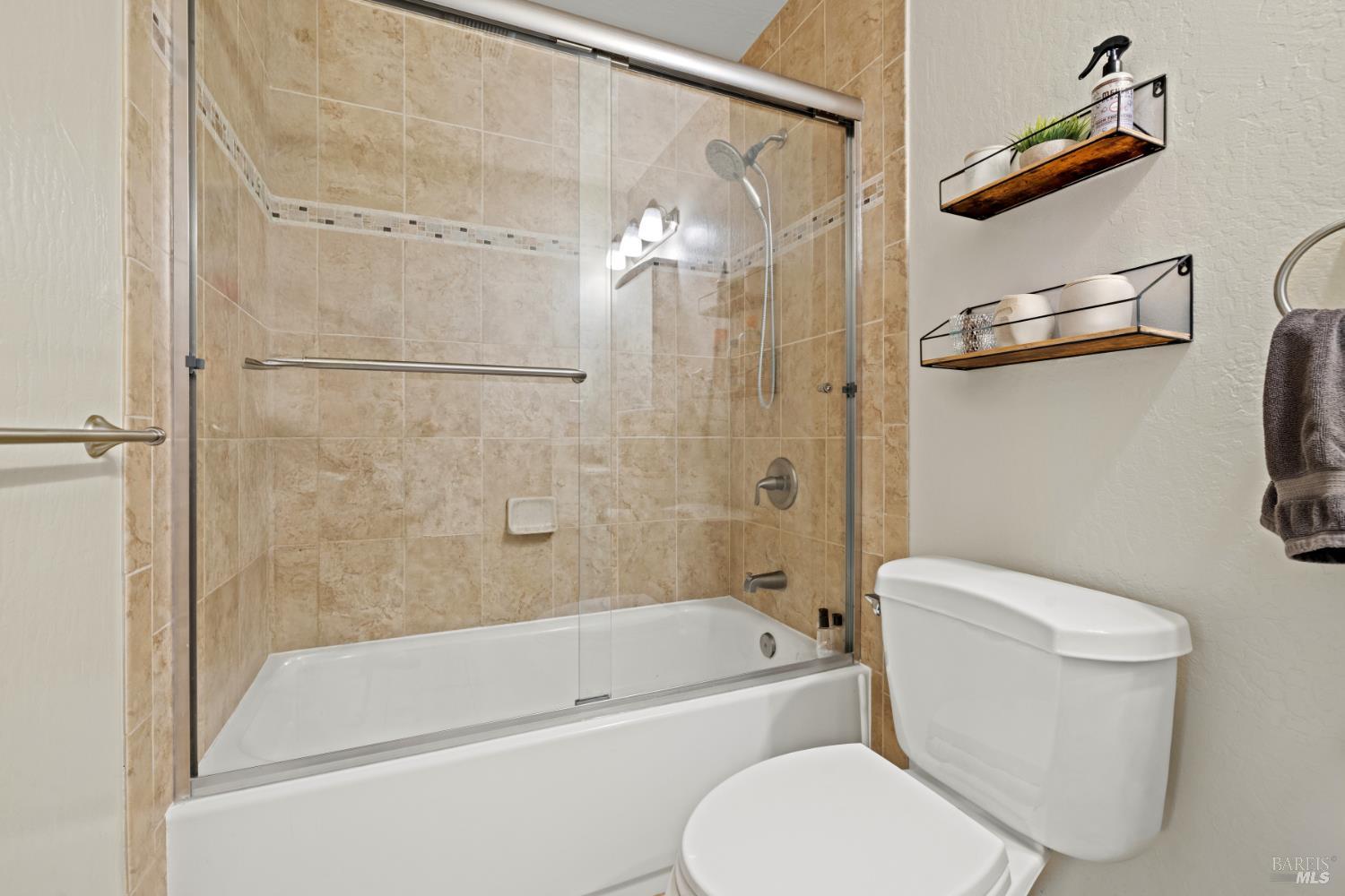 Detail Gallery Image 34 of 42 For 2014 Crinella Dr, Petaluma,  CA 94954 - 4 Beds | 2 Baths