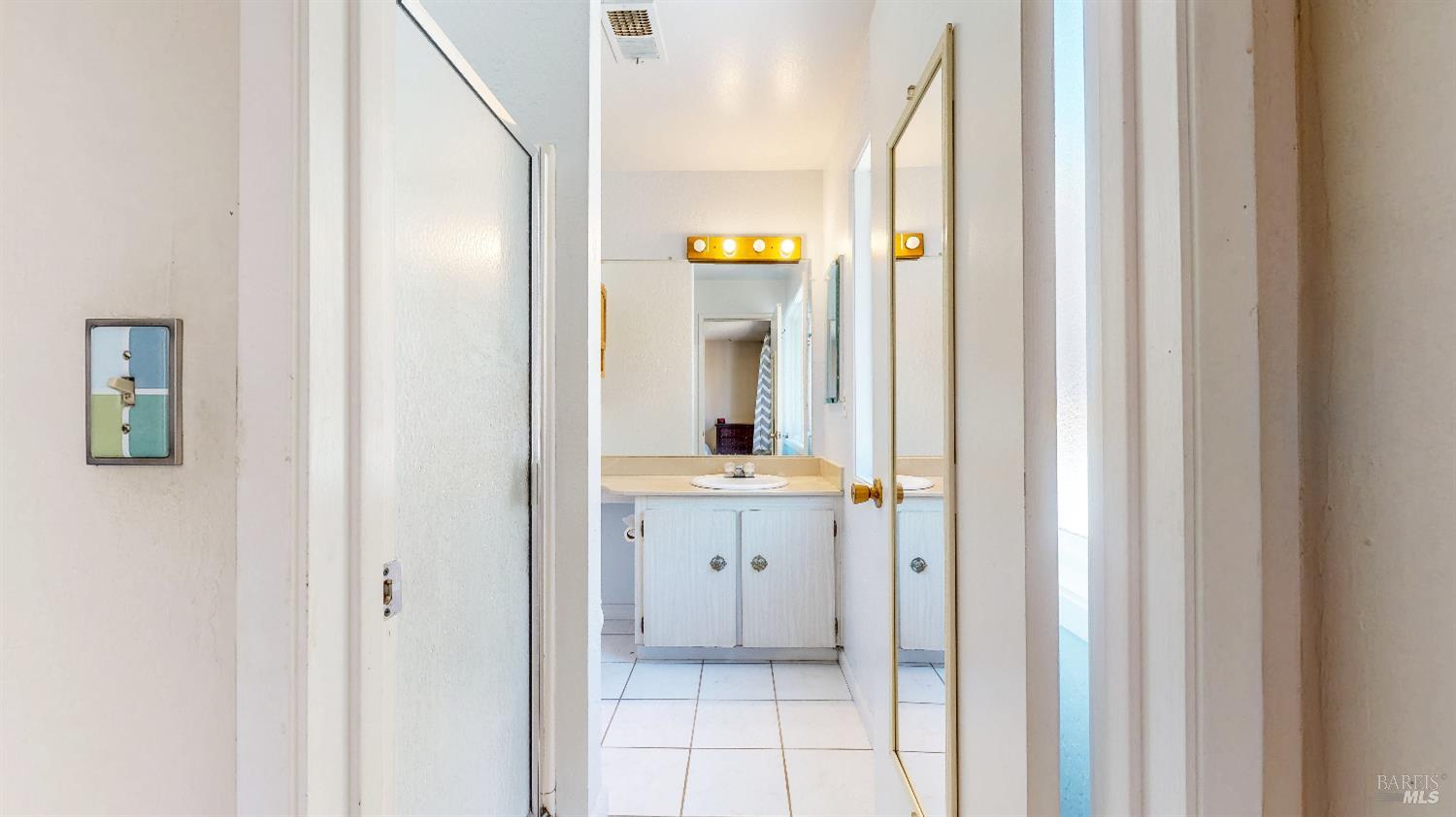 Detail Gallery Image 34 of 47 For 805 Lombard Way, Rohnert Park,  CA 94928 - 4 Beds | 2 Baths