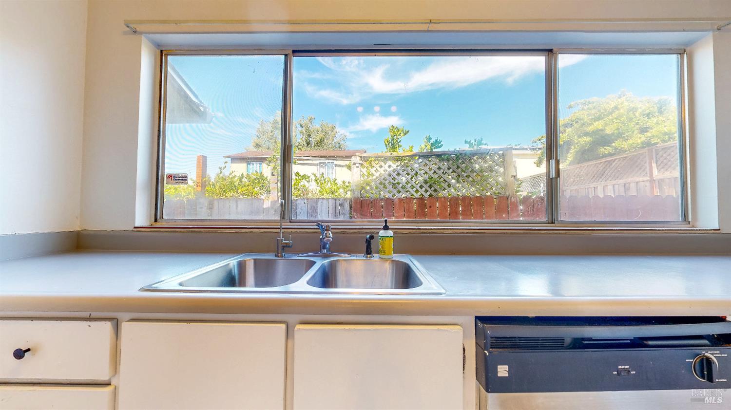 Detail Gallery Image 17 of 47 For 805 Lombard Way, Rohnert Park,  CA 94928 - 4 Beds | 2 Baths