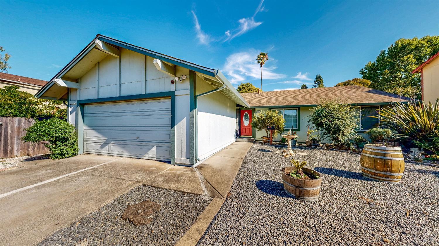 Detail Gallery Image 4 of 47 For 805 Lombard Way, Rohnert Park,  CA 94928 - 4 Beds | 2 Baths