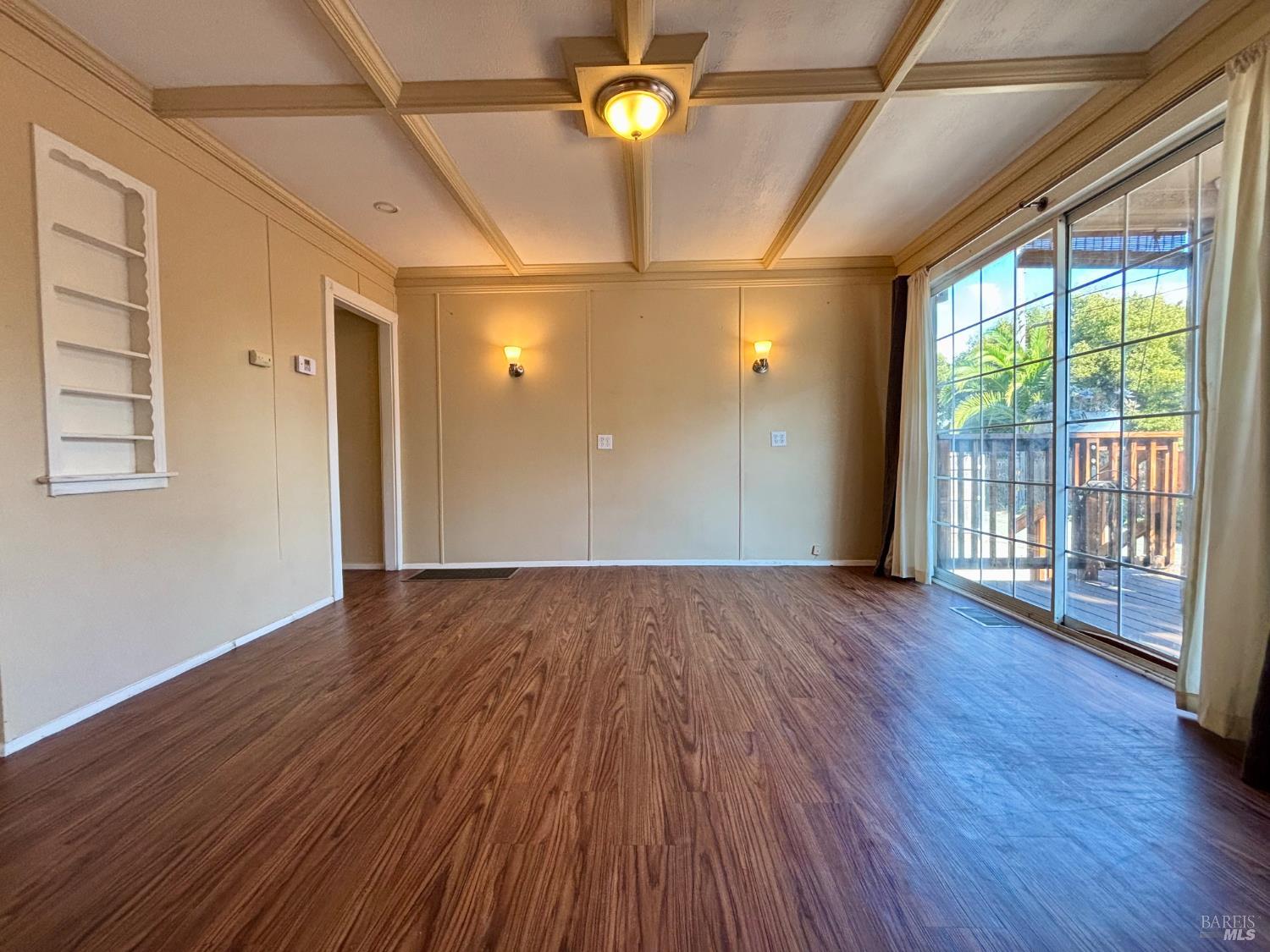 Detail Gallery Image 8 of 38 For 226 Nigh St, Vallejo,  CA 94590 - 3 Beds | 1/1 Baths