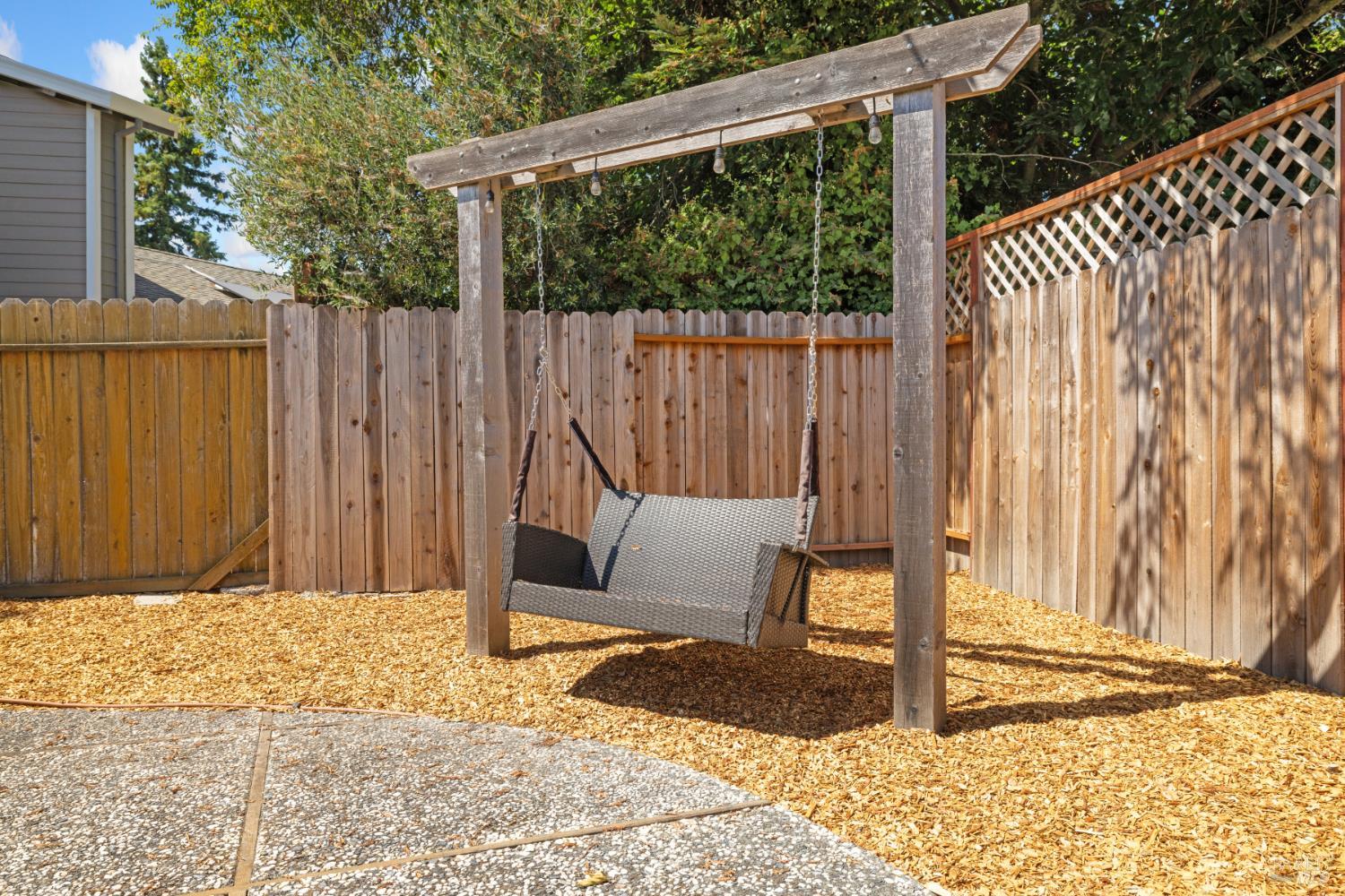 Detail Gallery Image 40 of 42 For 2014 Crinella Dr, Petaluma,  CA 94954 - 4 Beds | 2 Baths