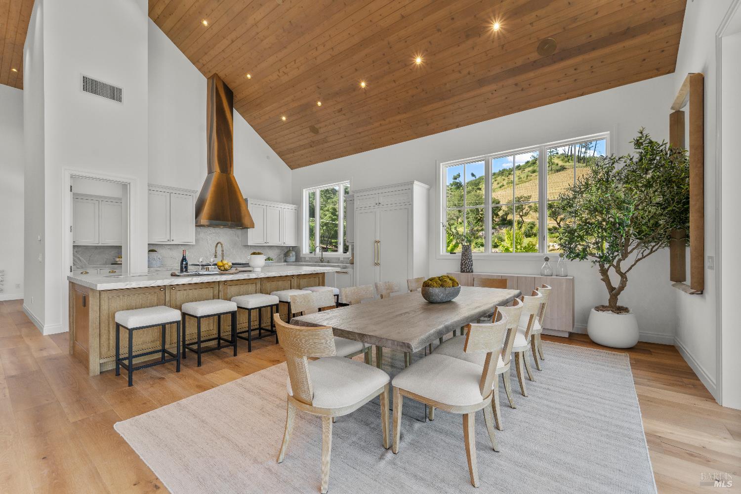 Detail Gallery Image 14 of 68 For 2509 Madrona Ave, Saint Helena,  CA 94574 - 4 Beds | 4/1 Baths