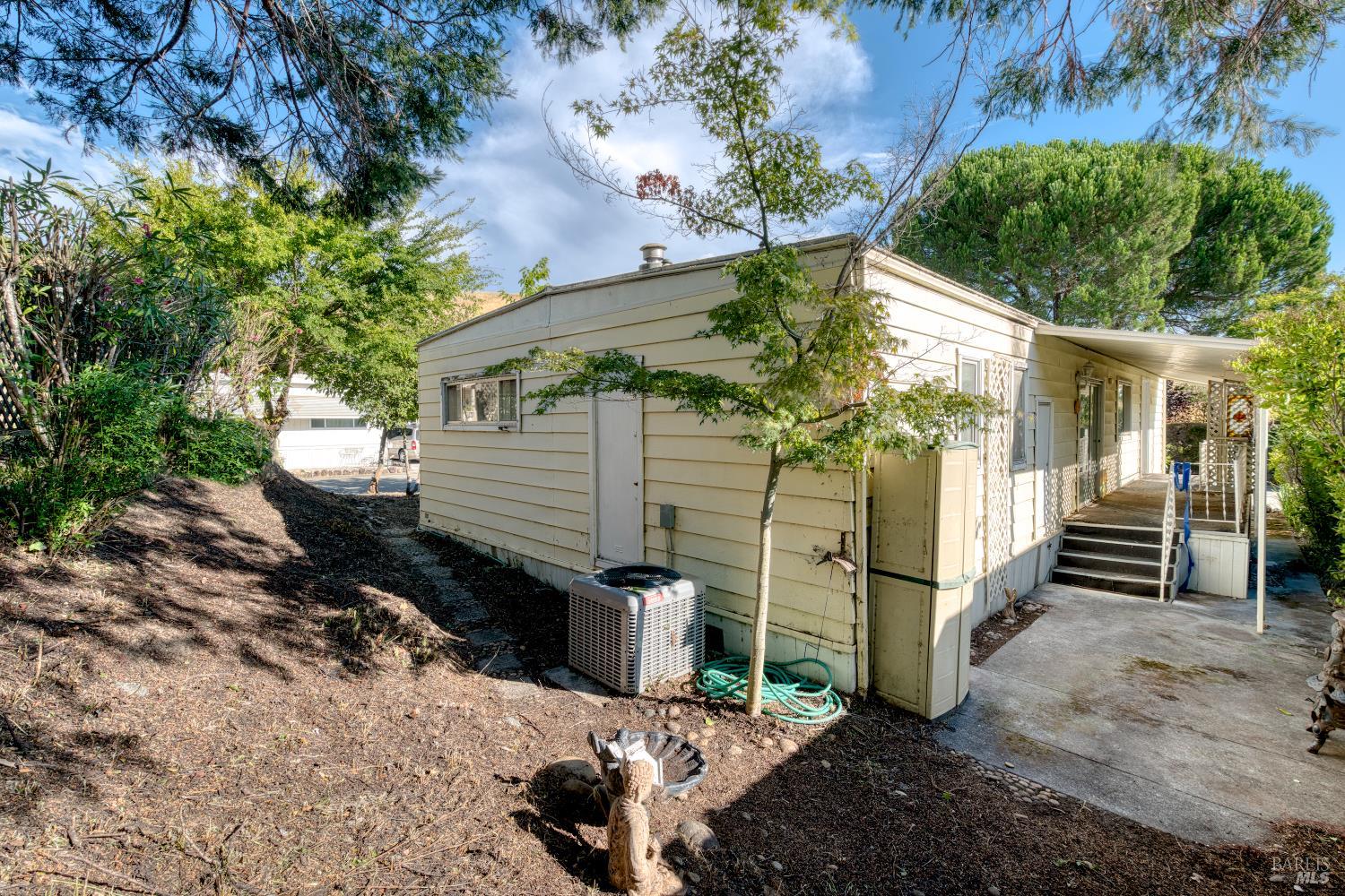 Detail Gallery Image 5 of 30 For 15 Meadow View Unkn, Novato,  CA 94949 - 2 Beds | 2 Baths
