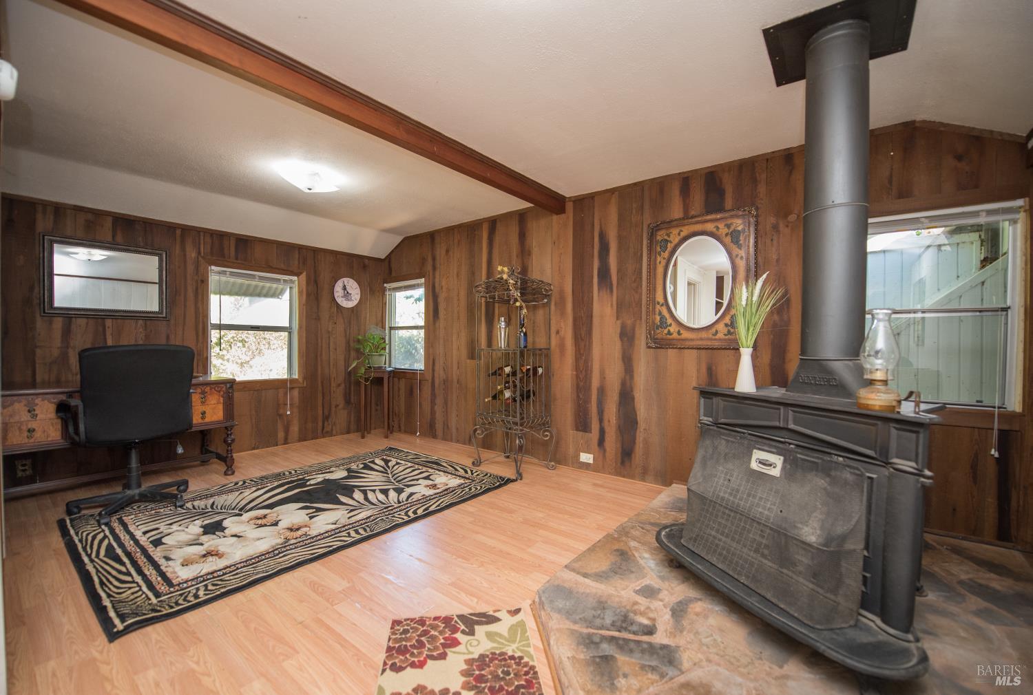 Detail Gallery Image 14 of 88 For 5301 Hutchinson Rd, Sebastopol,  CA 95472 - 3 Beds | 3 Baths