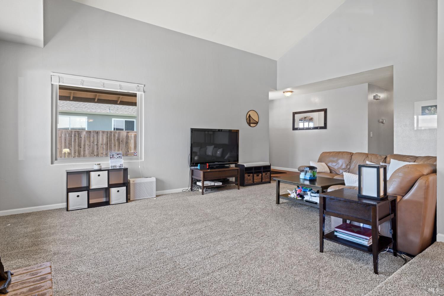 Detail Gallery Image 9 of 42 For 2014 Crinella Dr, Petaluma,  CA 94954 - 4 Beds | 2 Baths