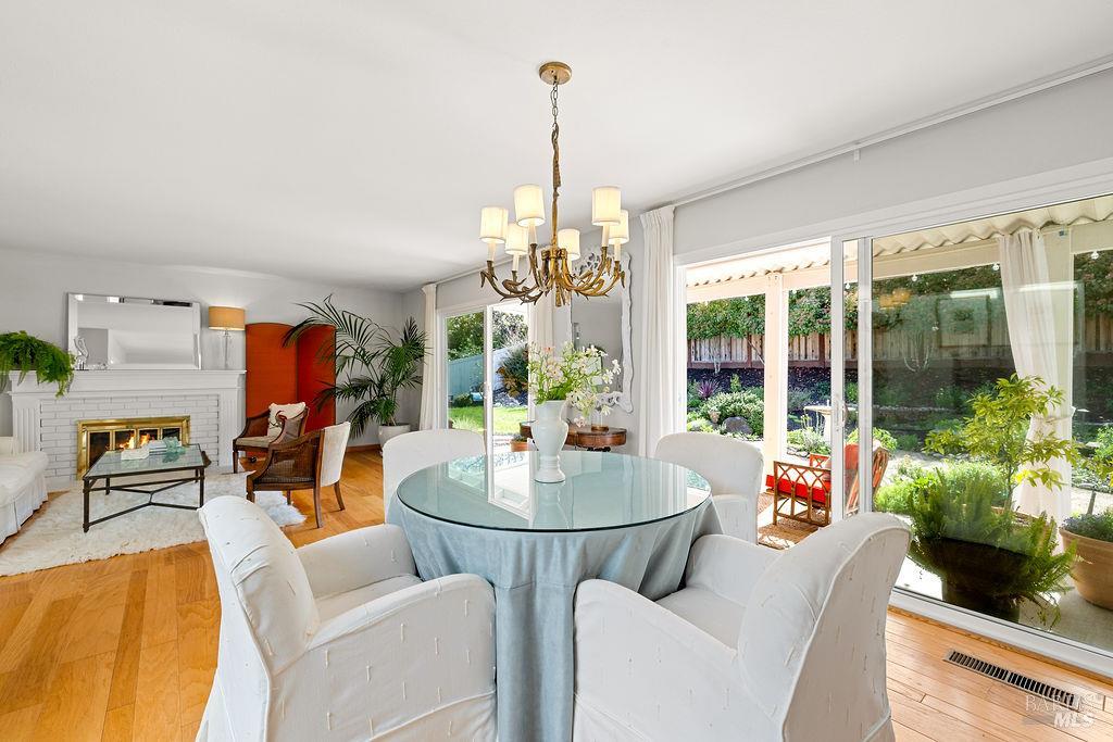 Detail Gallery Image 12 of 39 For 7414 Oakmont Dr, Santa Rosa,  CA 95409 - 3 Beds | 2 Baths