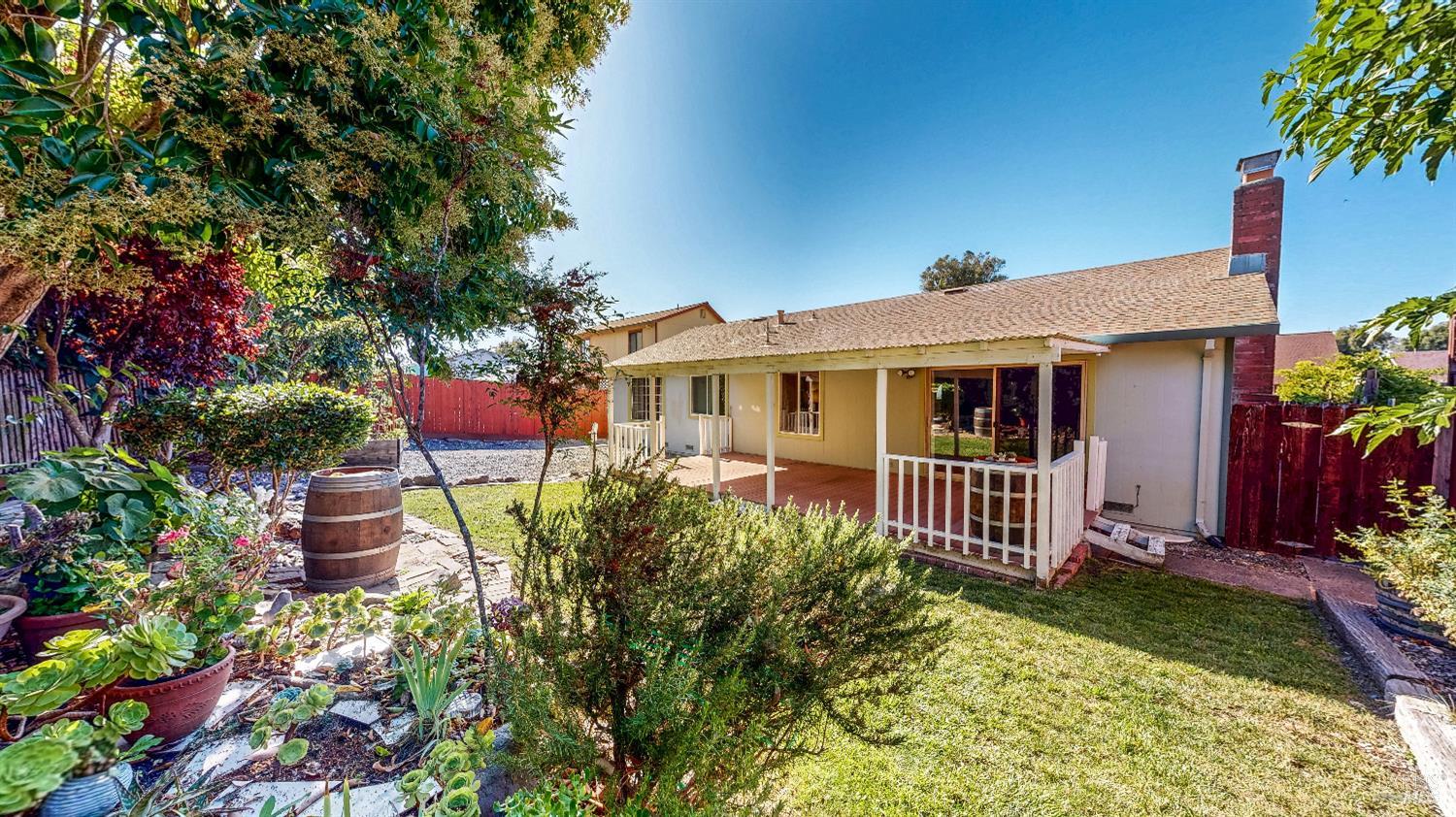 Detail Gallery Image 37 of 47 For 805 Lombard Way, Rohnert Park,  CA 94928 - 4 Beds | 2 Baths