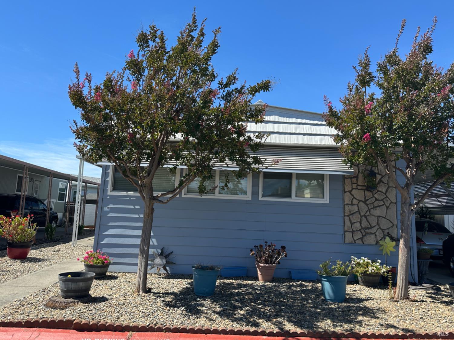 Detail Gallery Image 2 of 27 For 102 Royal Oak Ct 102, Fairfield,  CA 94533 - 3 Beds | 2 Baths