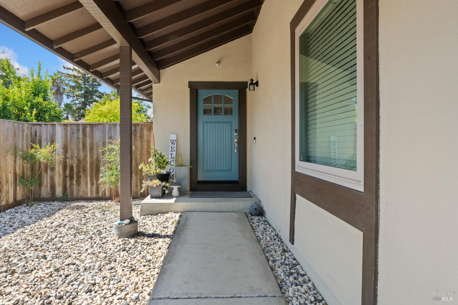 Detail Gallery Image 3 of 42 For 2014 Crinella Dr, Petaluma,  CA 94954 - 4 Beds | 2 Baths