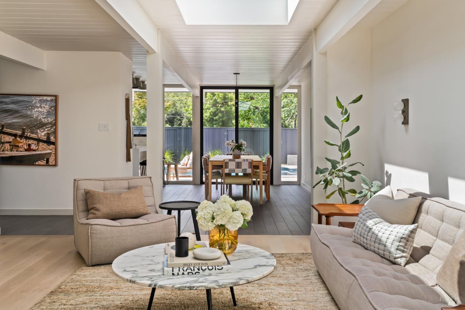 Detail Gallery Image 3 of 34 For 821 Flaxberry Ln, San Rafael,  CA 94903 - 4 Beds | 3 Baths