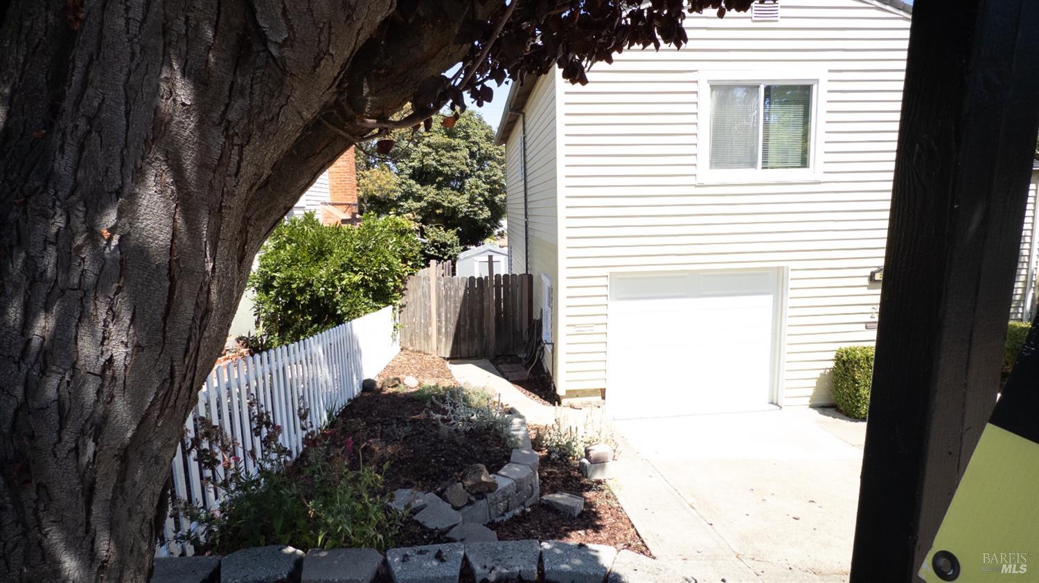 Detail Gallery Image 21 of 37 For 28 D St, Vallejo,  CA 94590 - 2 Beds | 1 Baths