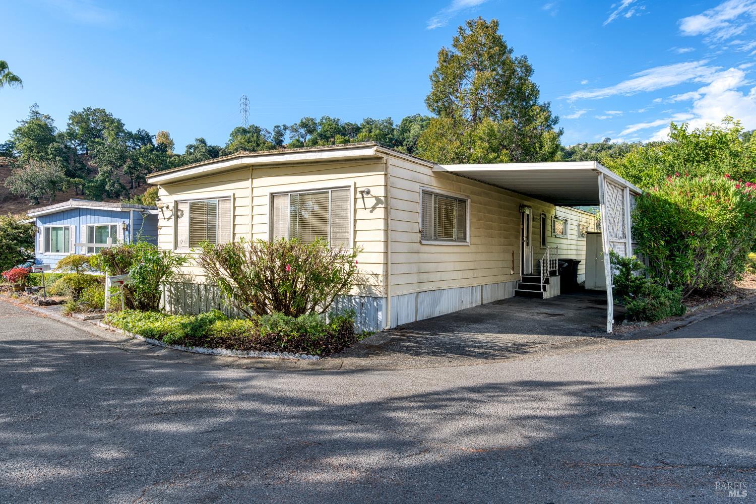 Detail Gallery Image 4 of 30 For 15 Meadow View Unkn, Novato,  CA 94949 - 2 Beds | 2 Baths