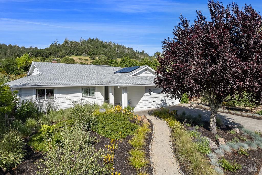 Detail Gallery Image 3 of 39 For 7414 Oakmont Dr, Santa Rosa,  CA 95409 - 3 Beds | 2 Baths