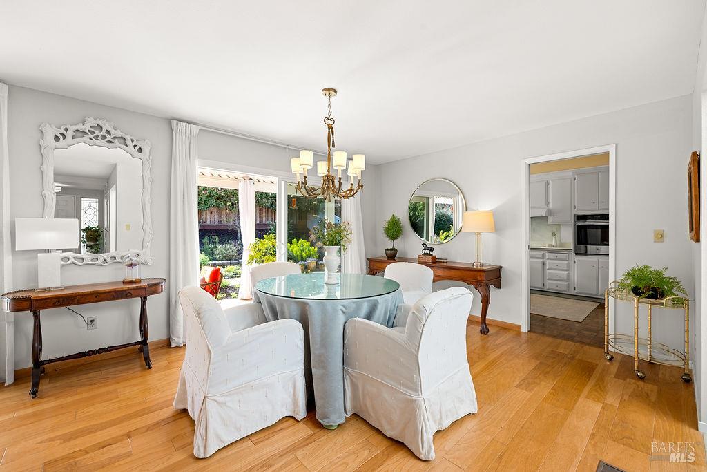 Detail Gallery Image 11 of 39 For 7414 Oakmont Dr, Santa Rosa,  CA 95409 - 3 Beds | 2 Baths