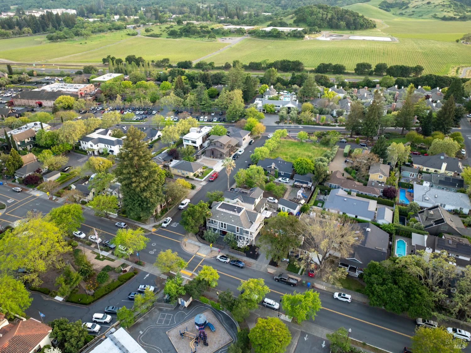 Detail Gallery Image 78 of 96 For 6555 Yount St, Yountville,  CA 94599 - 3 Beds | 2/1 Baths