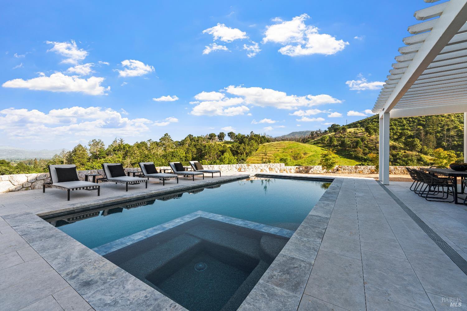 Detail Gallery Image 10 of 68 For 2509 Madrona Ave, Saint Helena,  CA 94574 - 4 Beds | 4/1 Baths