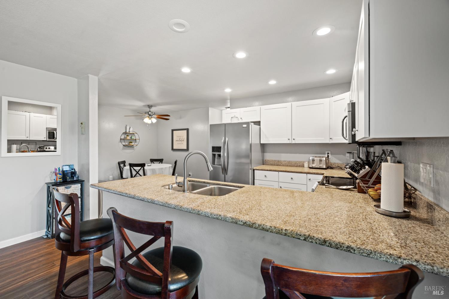 Detail Gallery Image 15 of 42 For 2014 Crinella Dr, Petaluma,  CA 94954 - 4 Beds | 2 Baths