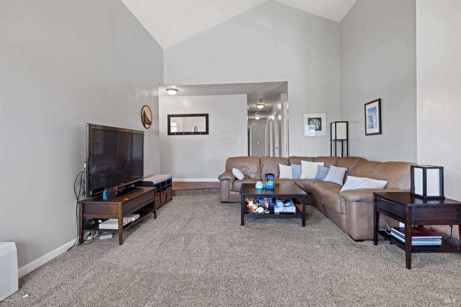 Detail Gallery Image 7 of 42 For 2014 Crinella Dr, Petaluma,  CA 94954 - 4 Beds | 2 Baths