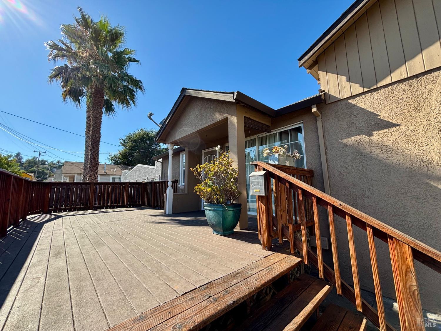 Detail Gallery Image 3 of 38 For 226 Nigh St, Vallejo,  CA 94590 - 3 Beds | 1/1 Baths