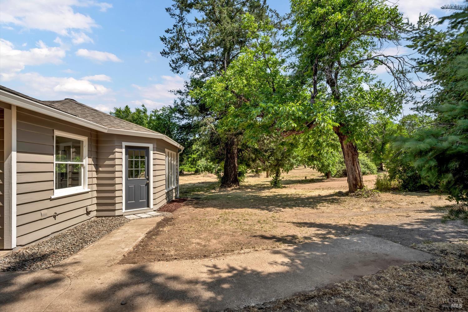 Detail Gallery Image 17 of 50 For 22550 Shady Grove Rd, Middletown,  CA 95461 - 3 Beds | 1 Baths