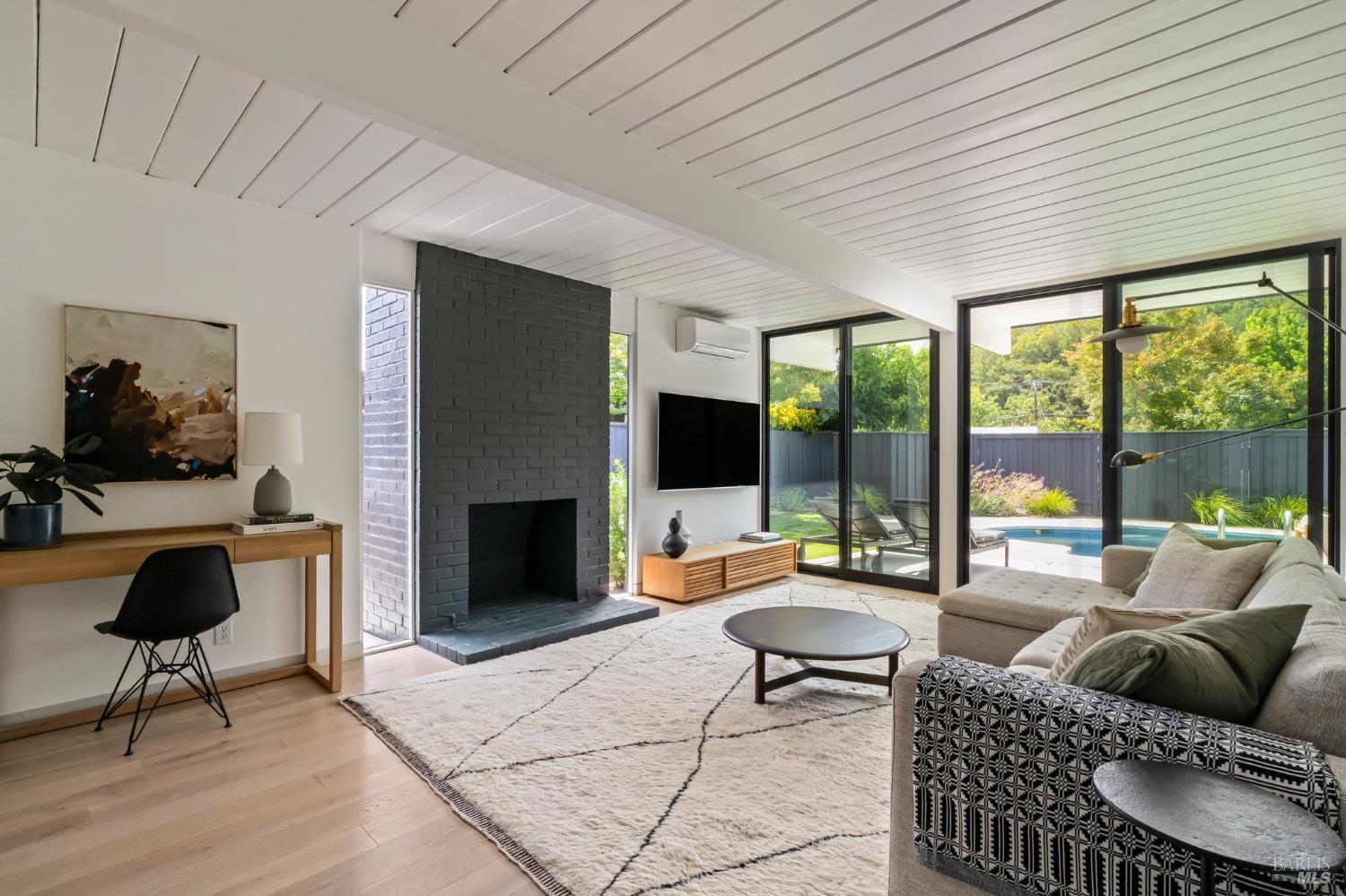 Detail Gallery Image 19 of 34 For 821 Flaxberry Ln, San Rafael,  CA 94903 - 4 Beds | 3 Baths
