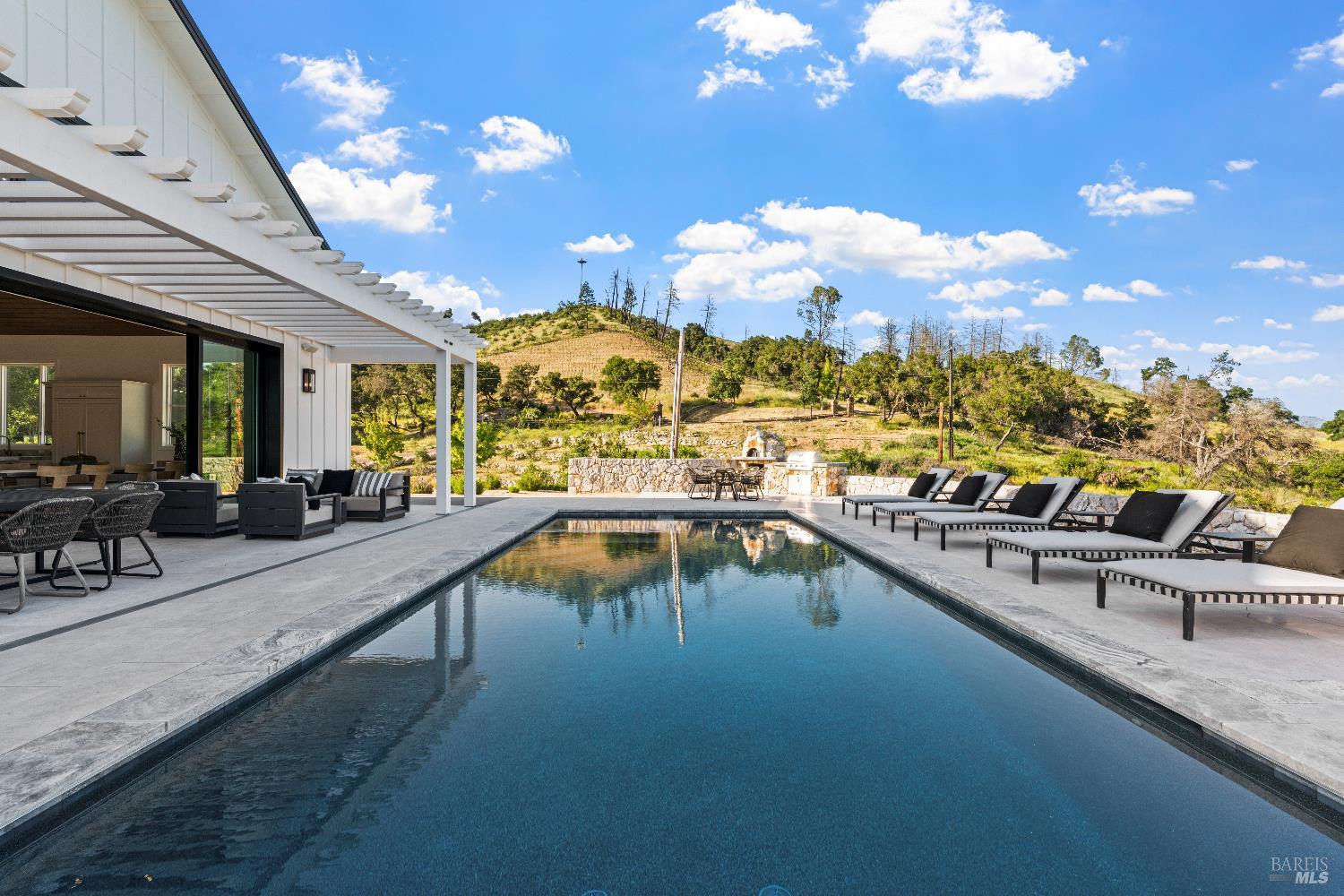 Detail Gallery Image 12 of 68 For 2509 Madrona Ave, Saint Helena,  CA 94574 - 4 Beds | 4/1 Baths