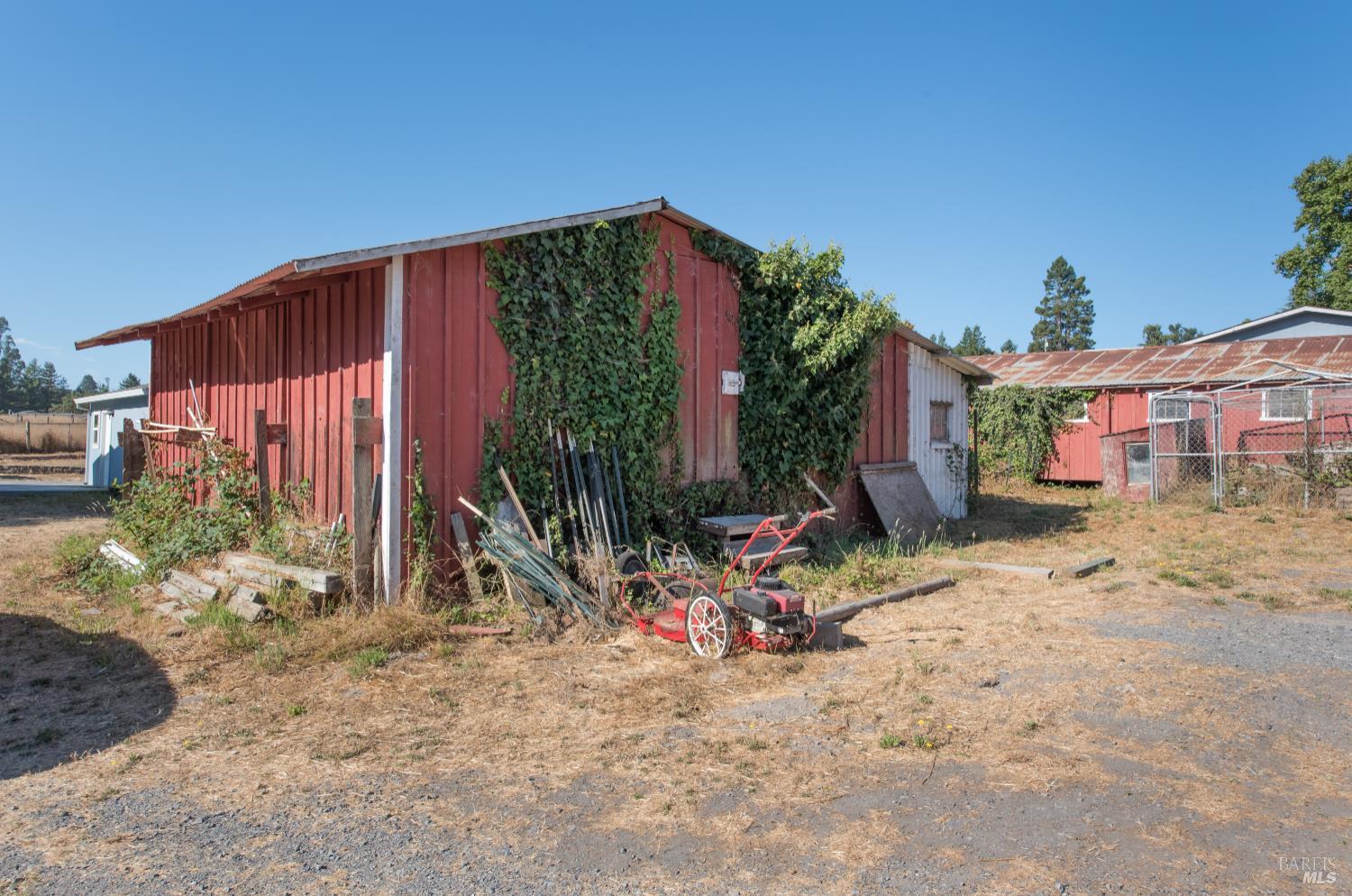 Detail Gallery Image 67 of 88 For 5301 Hutchinson Rd, Sebastopol,  CA 95472 - 3 Beds | 3 Baths