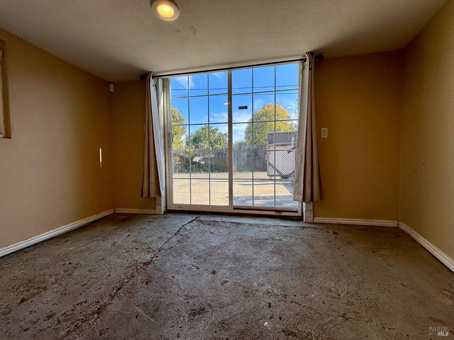 Detail Gallery Image 21 of 38 For 226 Nigh St, Vallejo,  CA 94590 - 3 Beds | 1/1 Baths