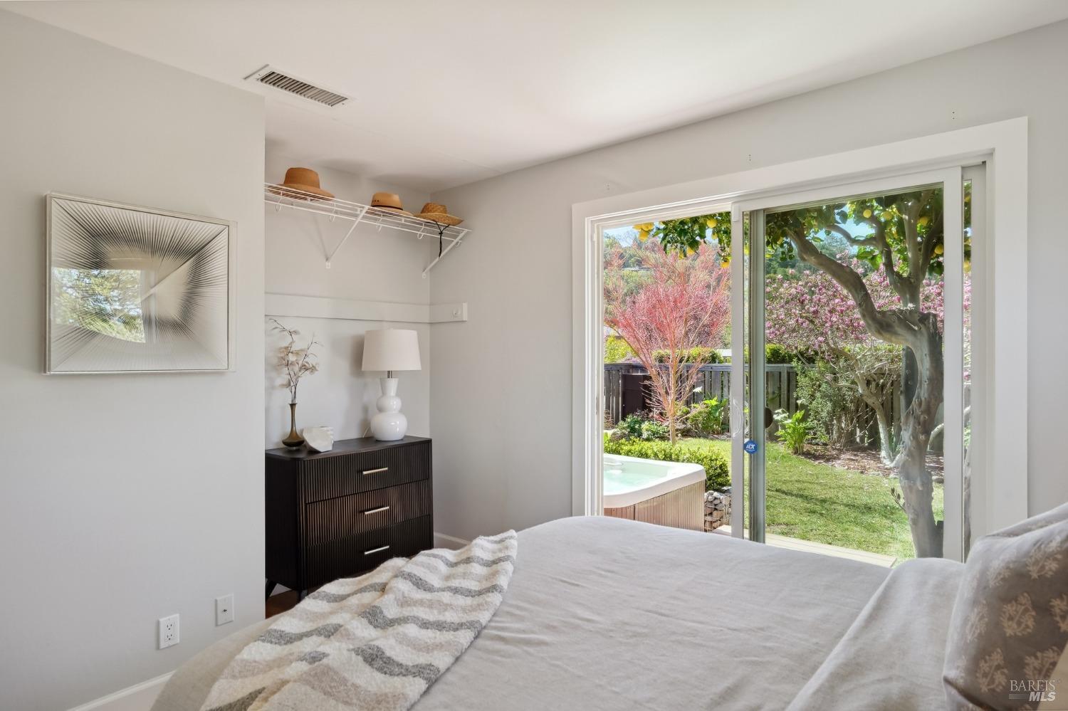 Detail Gallery Image 21 of 50 For 544 Bret Harte Rd, San Rafael,  CA 94901 - 4 Beds | 3 Baths