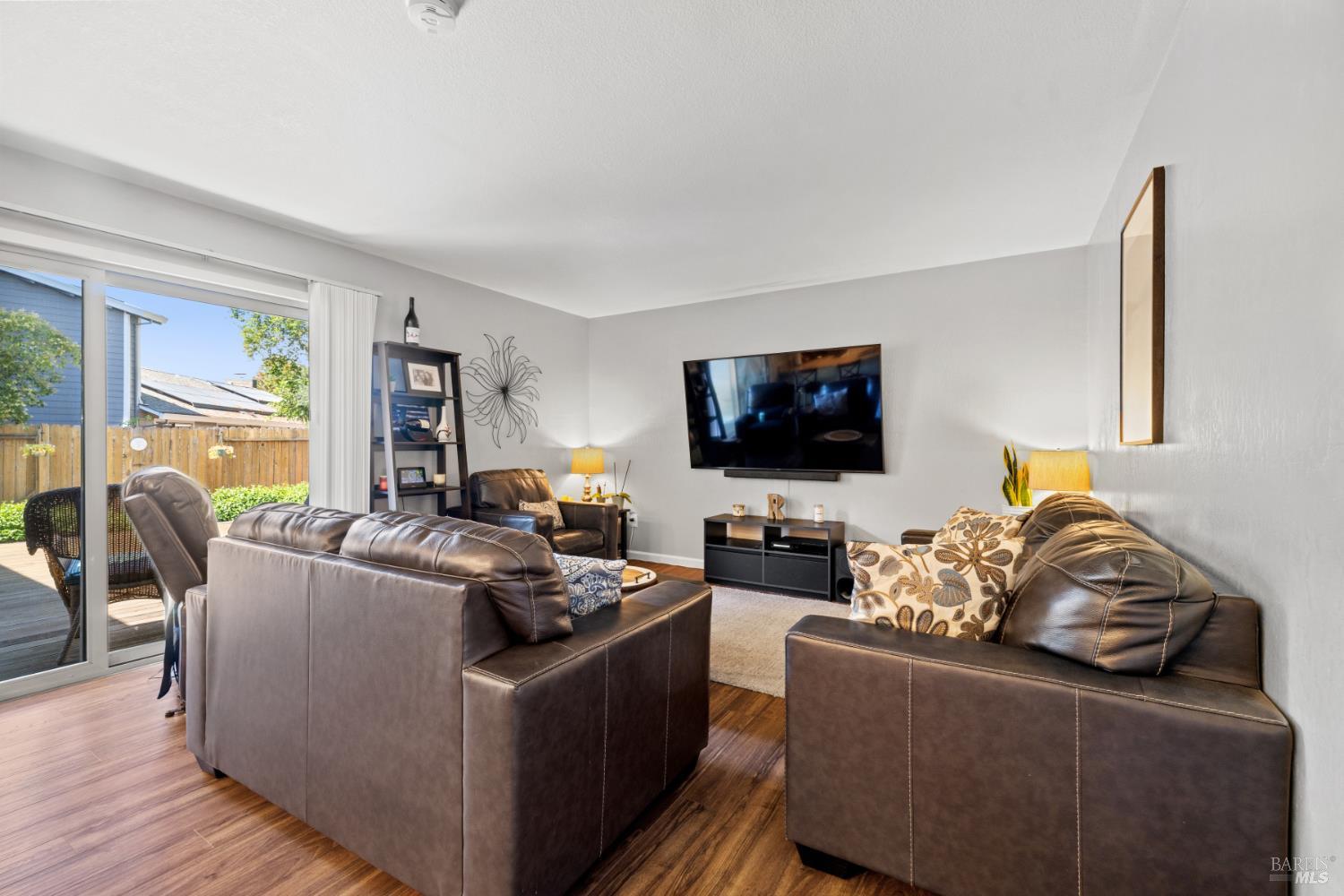 Detail Gallery Image 19 of 42 For 2014 Crinella Dr, Petaluma,  CA 94954 - 4 Beds | 2 Baths